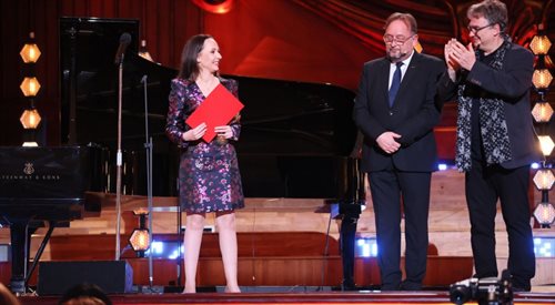 Agata Szymczewska, k ompozytor Jerzy Kornowicz (P), skrzypek Wincenty Krawczyk (2P) podczas gali wręczenia nagród Koryfeusz Muzyki Polskiej 2022