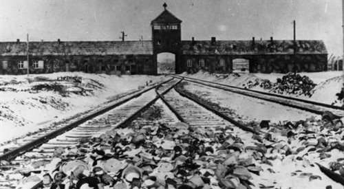 Brama wjazdowa do obozu KL Auschwitz-Birkenau