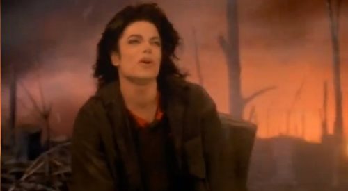 Michael Jackson w teledysku do piosenki Earth Song
