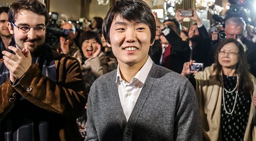 Zwycięzca konkursu, zdobywca złotego medalu i laureat pierwszego miejsca Seong-Jin Cho z Korei Południowej przyznał, że miłość do Chopina rozpoczęła się u niego od Rafała Blechacza