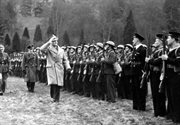 Gen. Władysław Sikorski wizytuje jednostki WP. Od lewej: gen. Marian Kukiel, minister obrony narodowej, gen. Władysław Sikorski (lata 1940-1943)