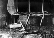 Wnętrza budynku Komitetu Wojewódzkiego PZPR po pożarze - pokój na parterze. Radom, 25 czerwca 1976 