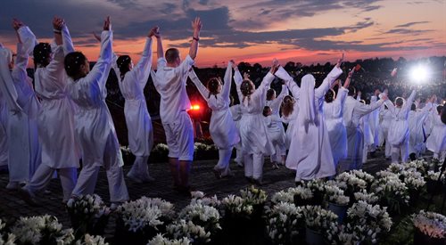 Pod Bramą-Rybą zgromadziło się ok 65 tys. pielgrzymów, by wspólnie modlić się, tańczyć i wysłuchać przesłania papieża Franciszka