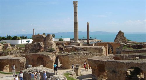 Tunezja. Ruiny term Antonina Piusa w Kartaginie. Wikimedia Commonsdp