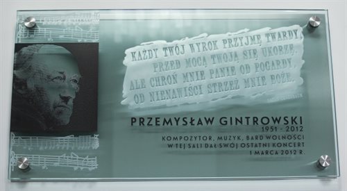 W Centrum Edukacyjnym IPN Przystanek historia odsłonięto tablicę pamiątkową poświęconą Przemysławowi Gintrowskiemu