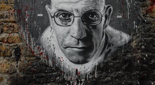 Michel Foucault przedstawiony na muralu