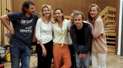 Na zdjęciu od lewej: Wojciech Solarz, Anna Smołowik, Karolina Porcari, Anna Dykczak, Rafał Fudalej i Katarzyna Dąbrowska