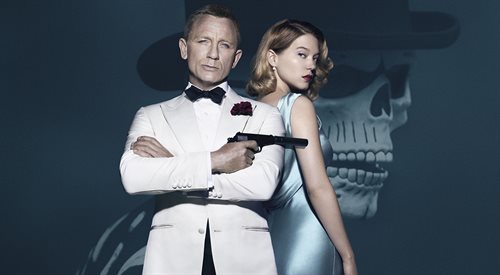 W Spectre pojawi się wiele postaci znanych z dawniejszych filmów o Jamesie Bondzie. Powróci także nieobecny w ostatnich filmach humor (fragment plakatu promującego film)