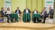 Tomasz Kempski, Barbara Schabowska, dr Marek Kochan, ks. prof. Waldemar Cisło, prof. Jacek Hołówka, Stanisław Strasburger i Bogusław Chrabota. Debata 