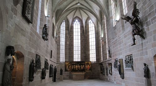 Wnętrze byłego kościoła kartuzów wchodzące obecnie w skład kompleksu Germanisches Nationalmuseum w Norymberdze