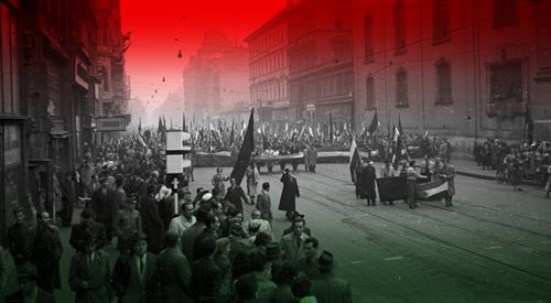 Rewolucja węgierska. Marsz demonstrantów w Budapeszcie 25 października 1956 r.