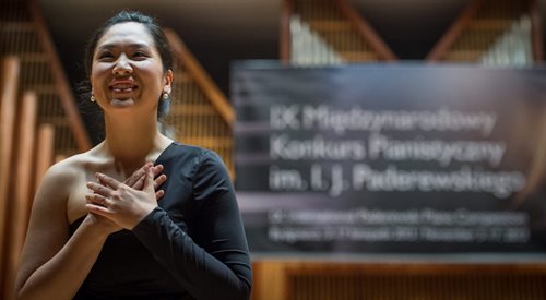 Zheeyoung Moon jest laureatką I nagrody IX Międzynarodowego Konkursu Pianistycznego im. Ignacego Jana Paderewskiego w 2013 roku