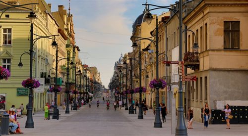 Ulica Piotrkowska - główny deptak Łodzi