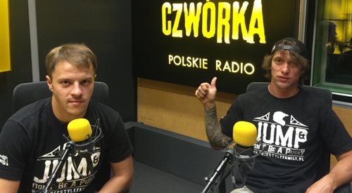 Rafał Biały i Jasiek Kaszuba - reprezentanci Freestyle Family w studiu Czwórki
