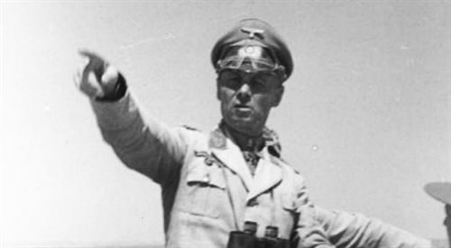 Erwin Rommel w północnej Afryce (czerwiec 1942). Autor Bauer