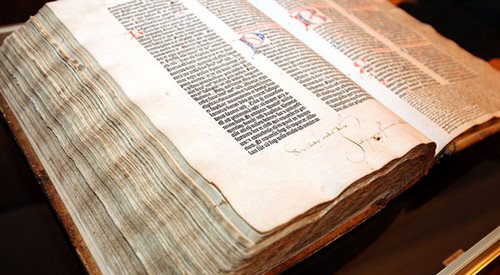 Biblia Gutenberga, foto: UB Kasselwikipedialic. GNU