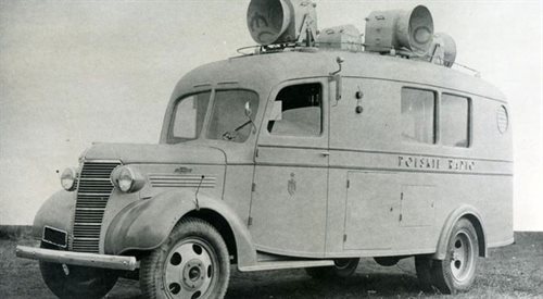 Wóz transmisyjny używany w Polskim Radiu od roku 1939. fot. wikipediadomena publiczna