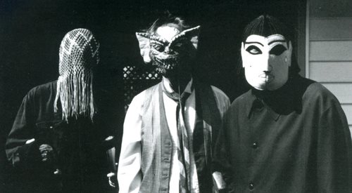 Fragment tylnej okładki albumu Flute and Mask zespołu Sun City Girls