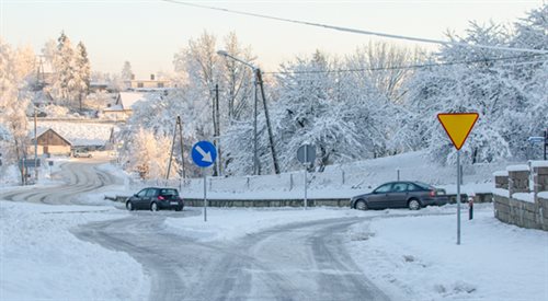 Francję ogarnęła fala mrozów - śnieg zablokował drogi w górach
