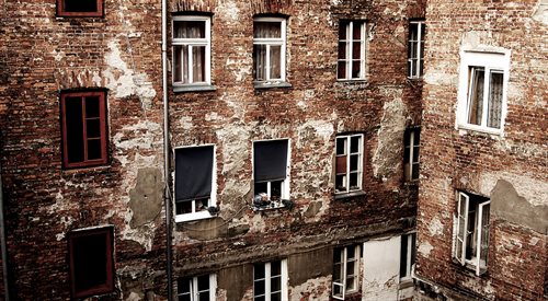 W warszawskich mieszkaniach nadal może znajdować się wiele śladów powstania warszawskiego (zdj. ilustracyjne)
