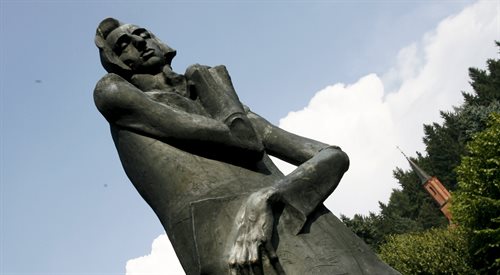 Jeden z dwóch pomników Fryderyka Chopina w Parku Zdrojowym w Dusznikach-Zdroju