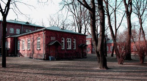 Jeden z ocalałych budynków Szpitala Ujazdowskiego. Dziś znajduje się tu m.in. Instytut Teatralny im. Z. Raszewski