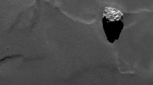 Skała na powierzchni komety 67P