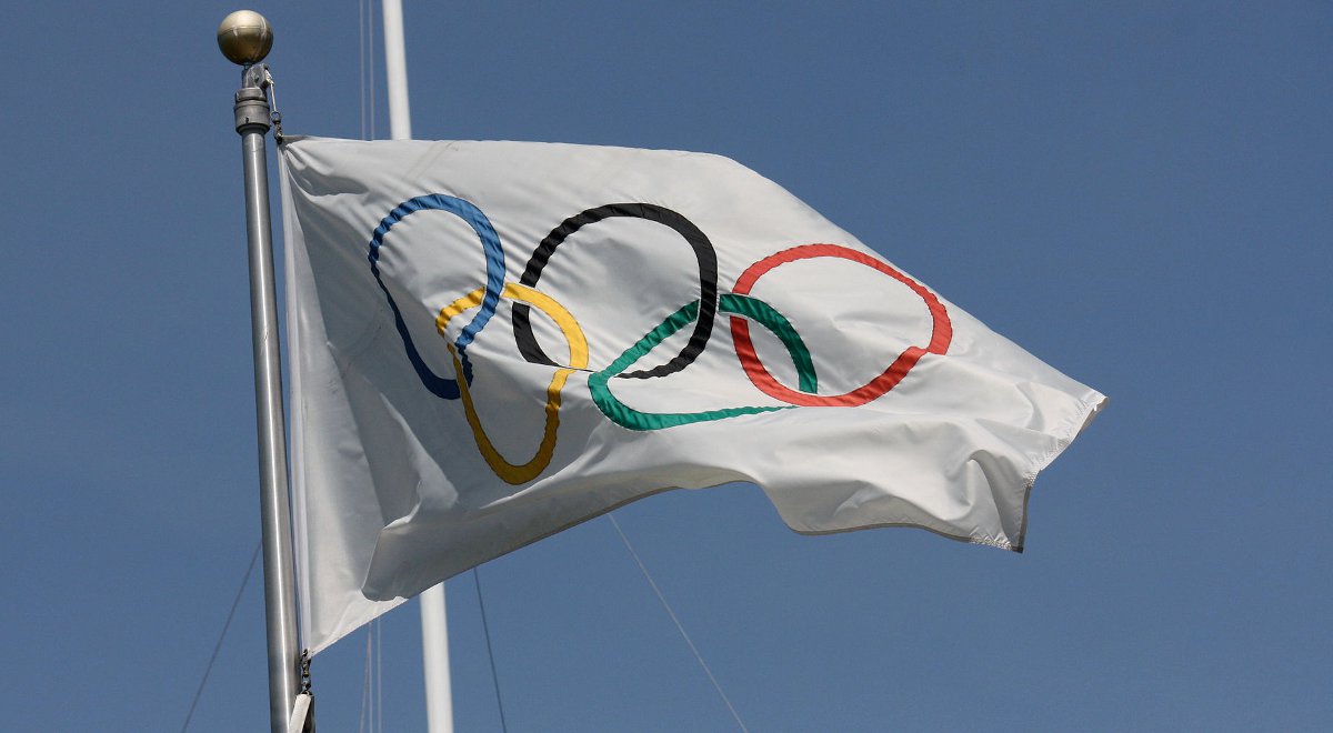 Flaga olimpijska 1200 F.jpg
