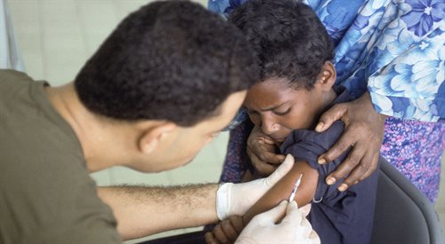 Szczepienia przeciw wirusowi polio w Somalii.