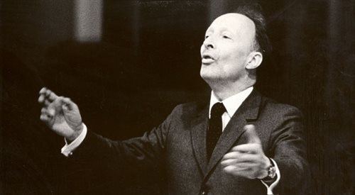 Witold Lutosławski na próbach do koncertu. Rok 1967.
