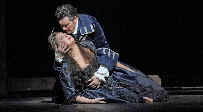 Metropolitan Opera. Piotr Beczała i Anna Netrebko w operze "Adriana Lecouvreur” 
