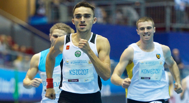 Adam Kszczot w biegu eliminacyjnym na 800 m, podczas lekkoatletycznych halowych mistrzostw Polski w Sopocie