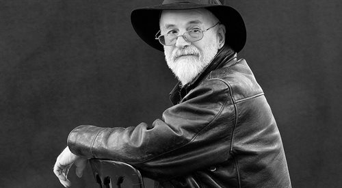 Terry Pratchett zmarł po długiej walce z chorobą.