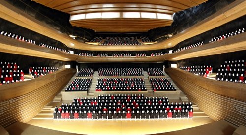 Akustyczny model nowej sali koncertowej Narodowej Orkiestry Symfonicznej Polskiego Radia. Budowę obiektu zwiedził goszczący w Katowicach krytyk architektury Joseph Rykwert
