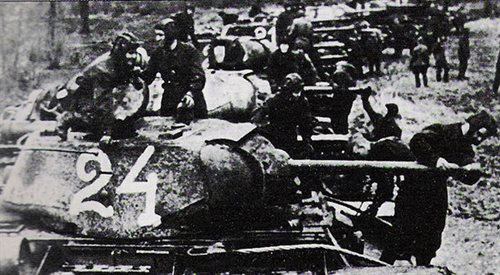 Radzieckie czołgi podczas II wojny światowej. Zdjęcie ilustracyjne