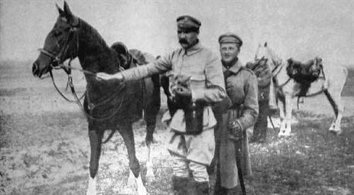 Józef Piłsudski i jego ukochana klacz Kasztanka