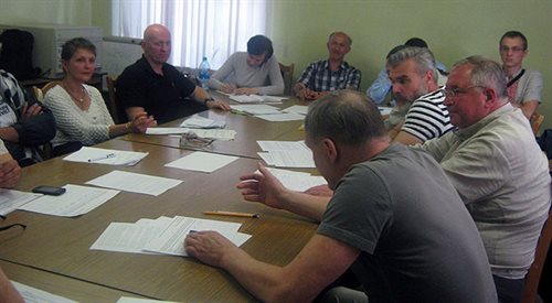 Opozycjoniści na pierwszym spotkaniu grupy inicjatywnej w sprawie wysunięcia kandydatury Mikoły Statkiewicza w wyborach prezydenckich