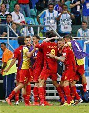 Radość piłkarzy Belgii po bramce Kevina de Bruyne