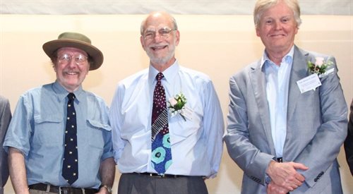 Jeffrey C. Hall, Michael Rosbash i Michael W. Young podczas wykładu na Uniwersytecie w Hong Kongu.