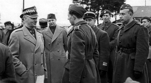 Gen. Sikorski wśród żołnierzy we Francji w 1940 roku, wikipediadomena publiczna