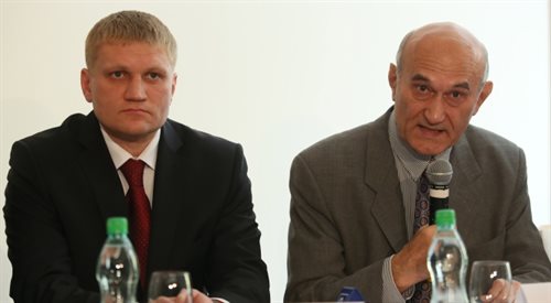 Siarhiej Kawalenka (L) i Zianon Paźniak