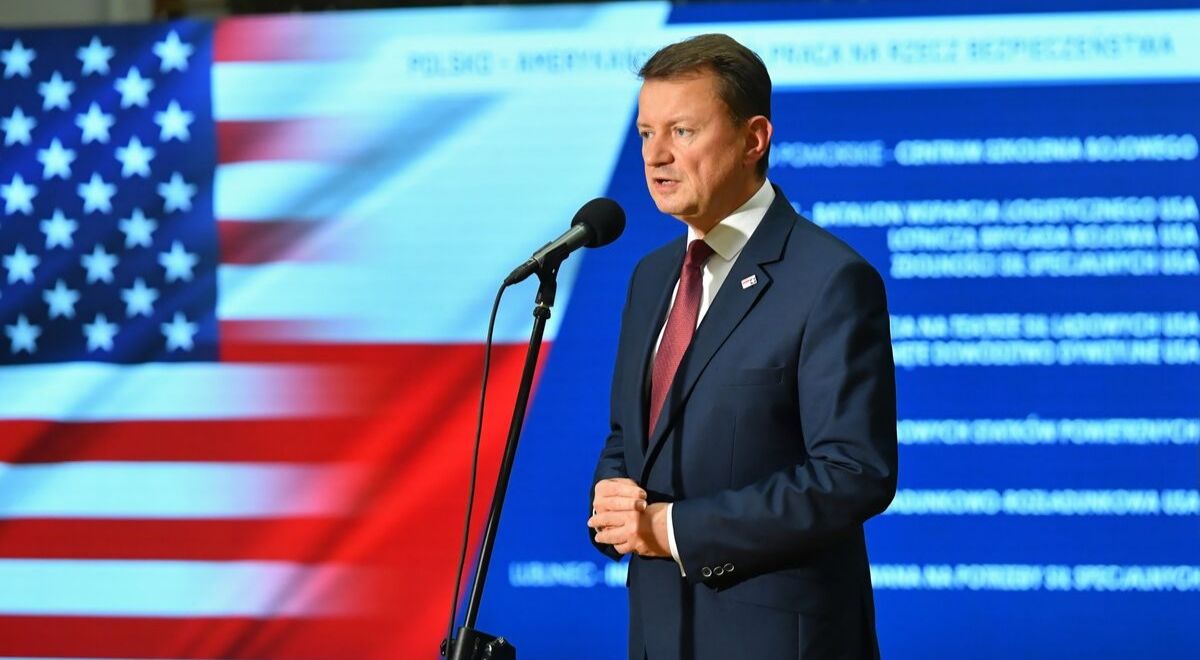 Minister obrony narodowej Mariusz Błaszczak po odprawie z kadrą wojska, wojewodami oraz dowódcami jednostek z regionów, gdzie będą stacjonować żołnierze z USA
