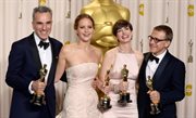 Aktorzy nagrodzeni Oscarami 2013: (od lewej) Daniel Day-Lewis, Jennifer Lawrence, Anne Hathaway i Christophe Waltz 