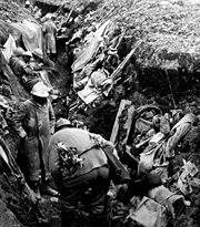 Żołnierze w okopach pod Verdun. Francja, 1916