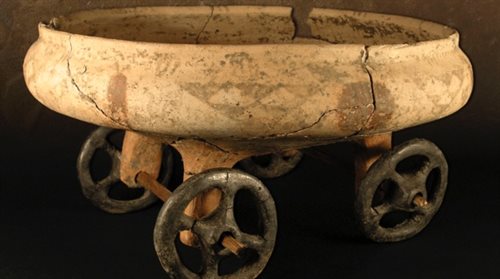 Wózek z grobowca w Domasławiu