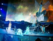 Kanadyjski gwiazdor muzyki pop Justin Bieber (L) wystąpił w łódzkiej Atlas Arenie. Koncert Biebera w Łodzi to część światowej trasy koncertowej Believe Tour.