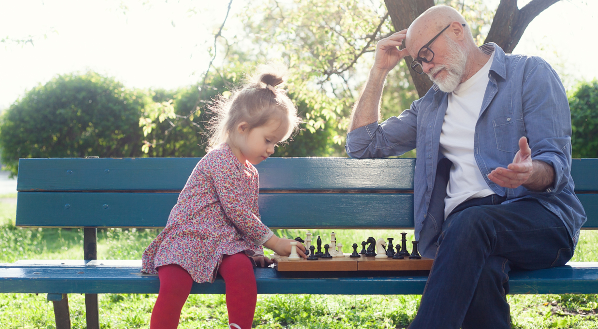 dziadek wnuczka szachy 1200.jpg