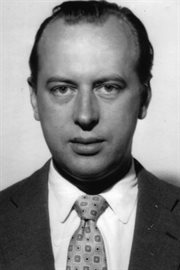 Jan Krok-Paszkowski - publicysta. W Rozgłośni Polskiej Radia Wolna Europa w latach 1952-1965.