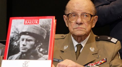 Generał brygady, jeden z 89 cichociemnych, którzy uczestniczyli w Powstaniu Warszawskim, fotoreporter wojenny, Stefan Starba Bałuk