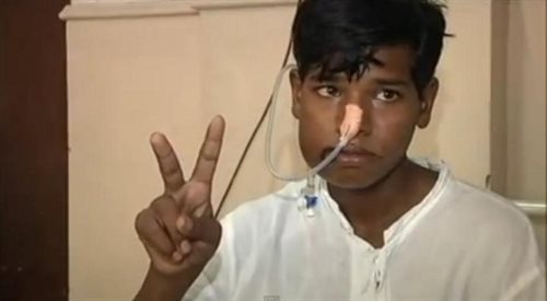17-letni Ashik Gavai po operacji